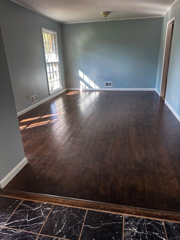 Photo - 6726 Primrose Ln