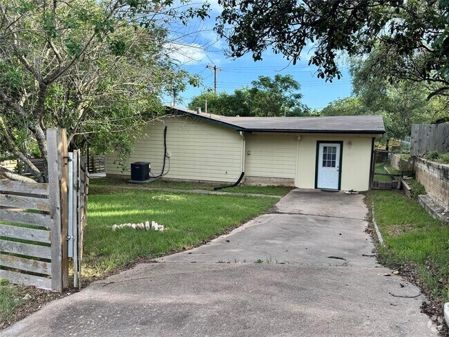 Building Photo - 401 Philco Dr Rental