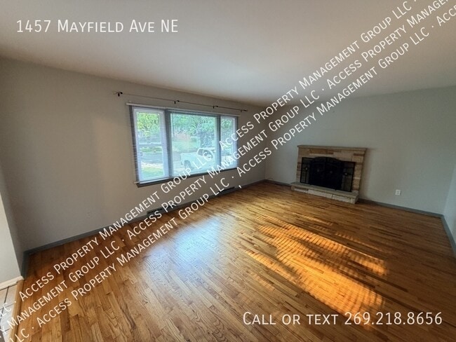 Photo - 1457 Mayfield Ave NE
