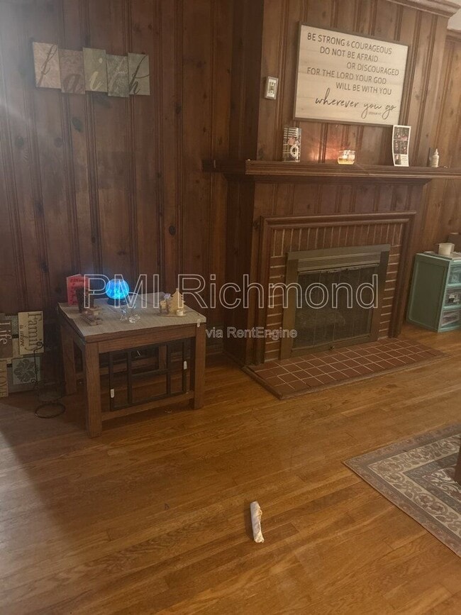 Photo - 915 Northampton Rd