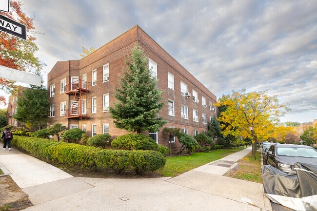 14102 Avenida 79 - Regency Gardens