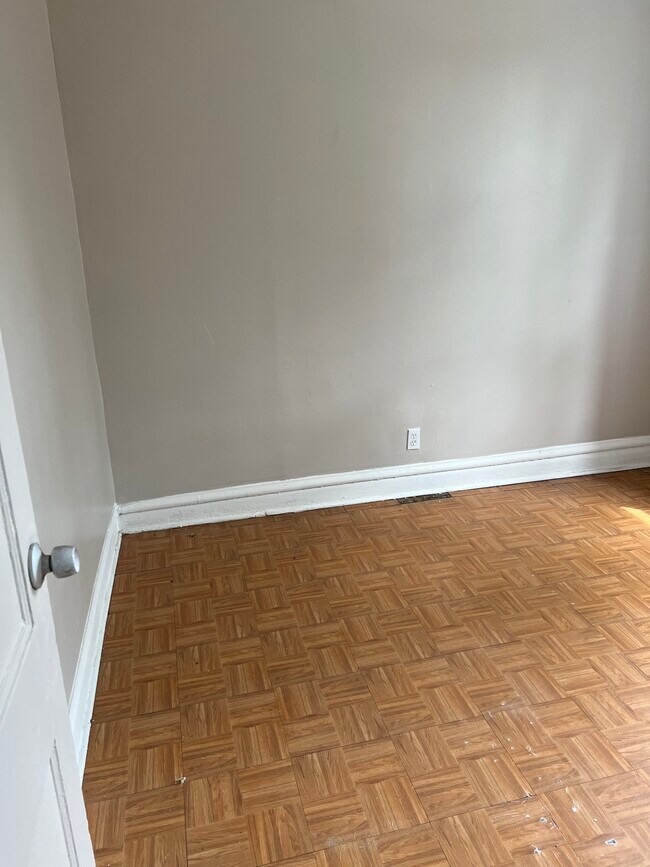 Bedroom 2 - 3940 W Gladys Ave Unidad 2