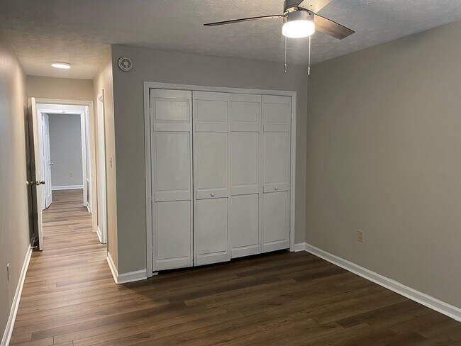 Photo - 7187 Williamsburg Dr