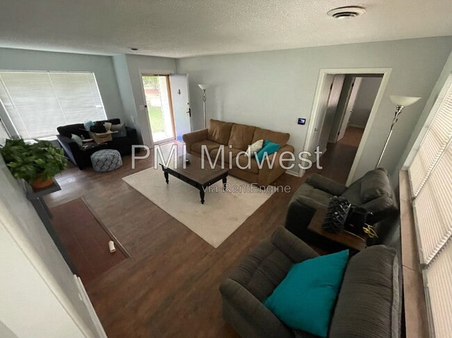 Photo - 2920 Highwoods Dr E