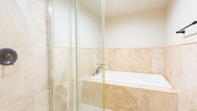 2BR,2BA-1341SF - The Walker Apartments
