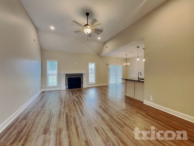 Photo - 120 Sumter Ln