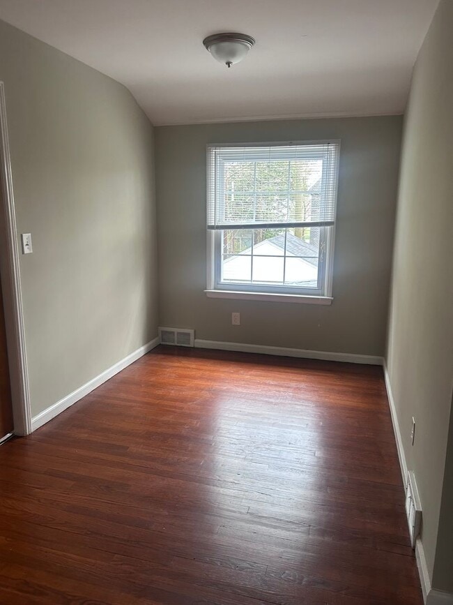 Photo - JHEN - HENRIETTA Unit 771