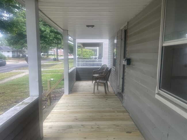 Photo - 1353 Grant St