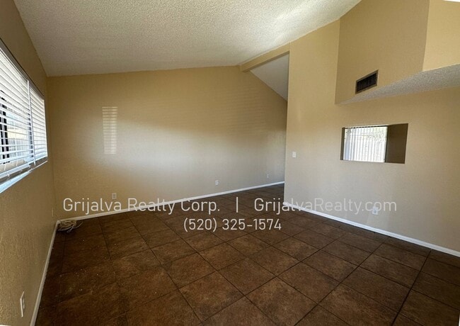 Photo - 2020 N Madelyn Ave Unit 2022
