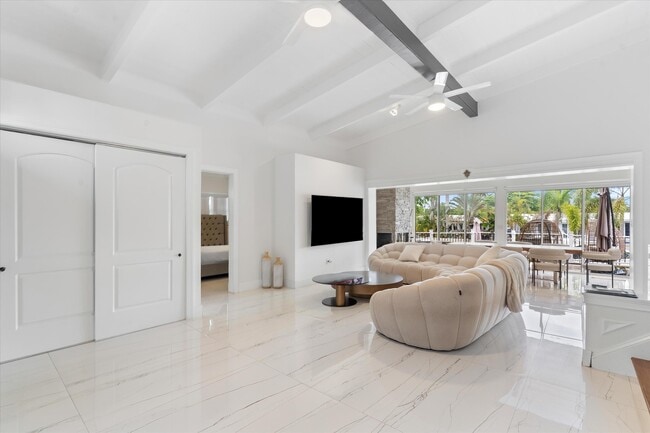 2518 Key Largo Ln