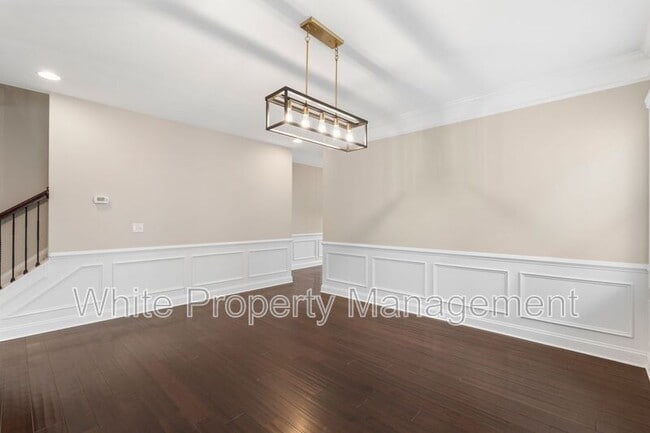 Photo - 541 Daventry Ct