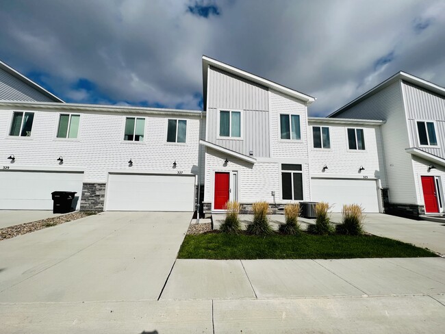 Building Photo - 327 NE Otter Dr Rental