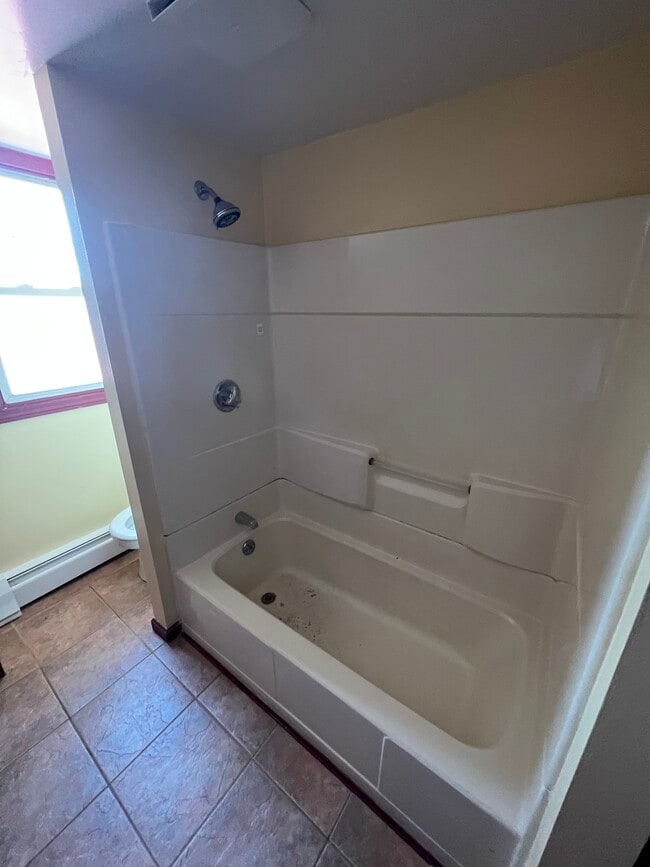 Photo - 283 Knight St