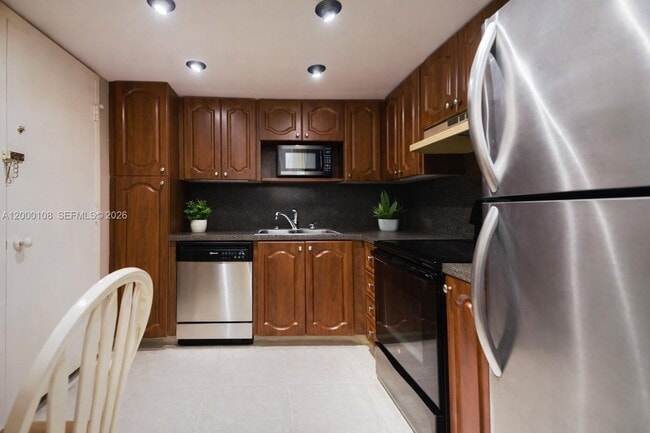 Photo - 3800 S Ocean Dr Unidad 409