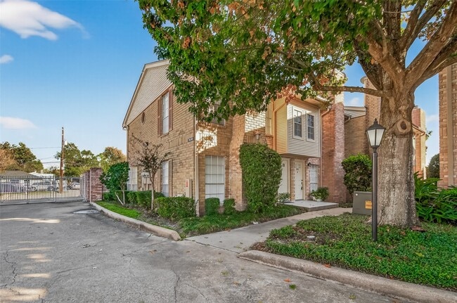 Photo - 3100 Jeanetta St Unidad 302