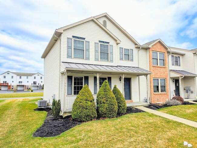 Building Photo - 14 Gable Dr