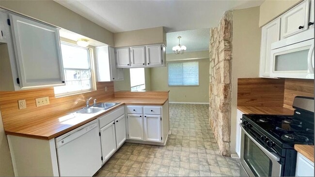 Photo - 509 Riverwood Dr