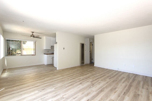 Large 1 bedroom 1 bathroom apartment in No... - Large 1 bedroom 1 bathroom apartment in No... Unidad 5254