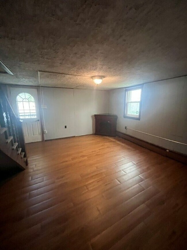 Photo - 444 E Bertsch St
