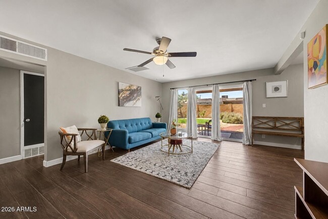 Photo - 2344 W Mitchell Dr