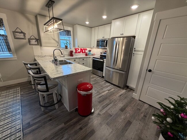 Building Photo - Modern 2-Bedroom Home in Quiet New Neighborhood – Fully Furnished, Pet-Friendly, Garage & More!