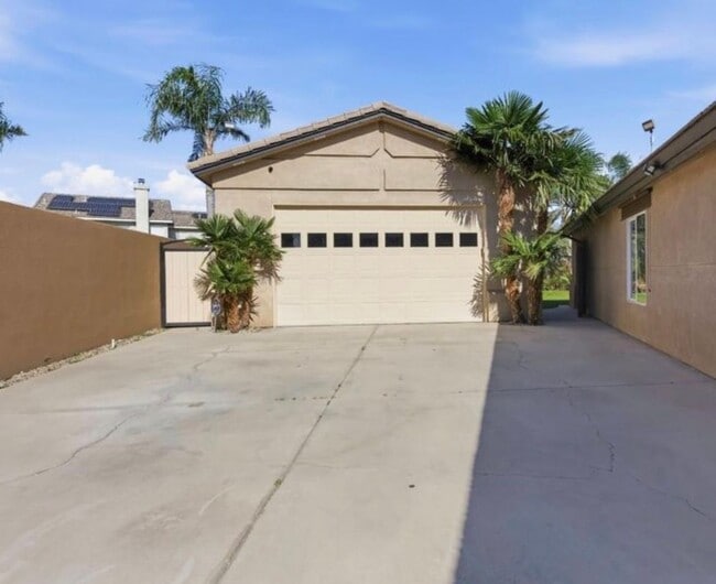 Building Photo - Affordable studio for rent in a great neighborhood
