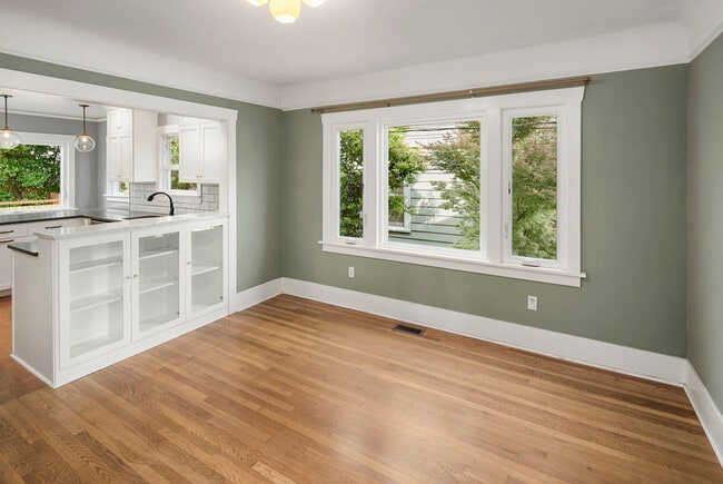 Photo - 814 NW 70th St