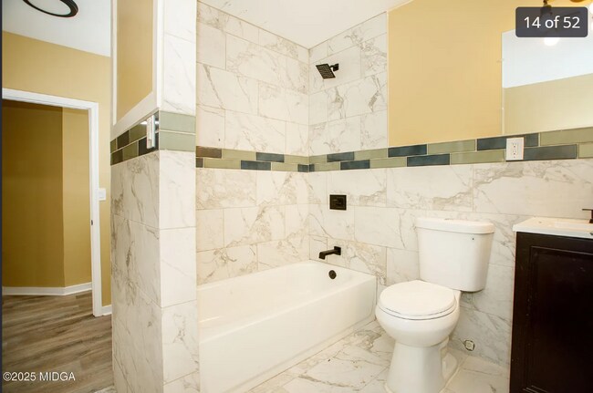 Photo - 955 Putnam St