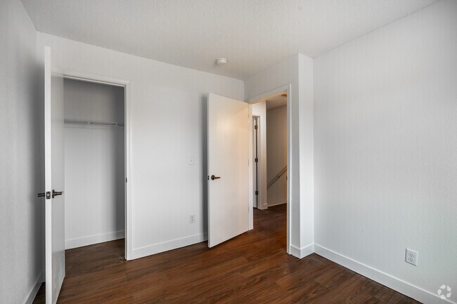 2BR, 1BA - 800SF - Bedroom 1