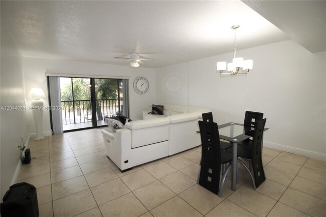 Photo - 8415 SW 107th Ave Unit 359W