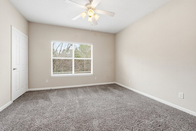 Villas at Newnan Crossing general photo