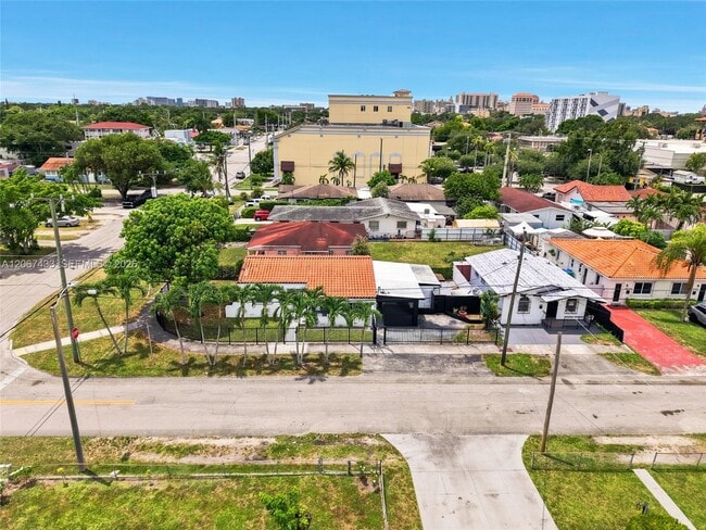Photo - 3500 NW 1st St Unidad 1