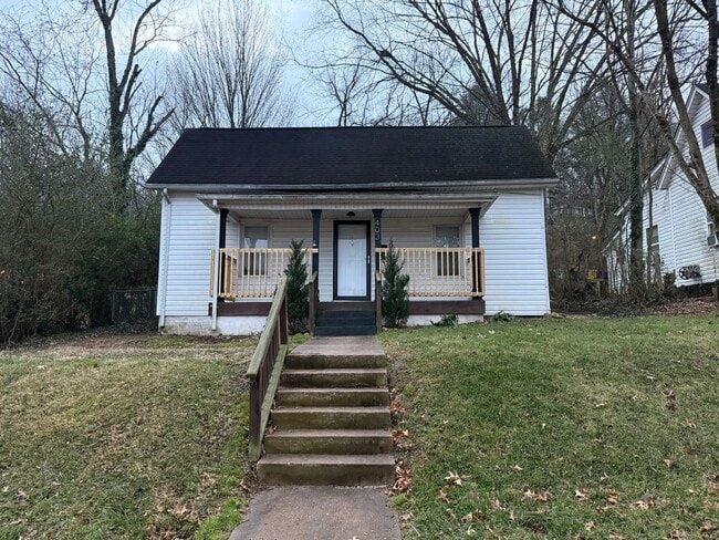 Building Photo - Very nice home located in the Tree Streets - Walking distance to ETSU!