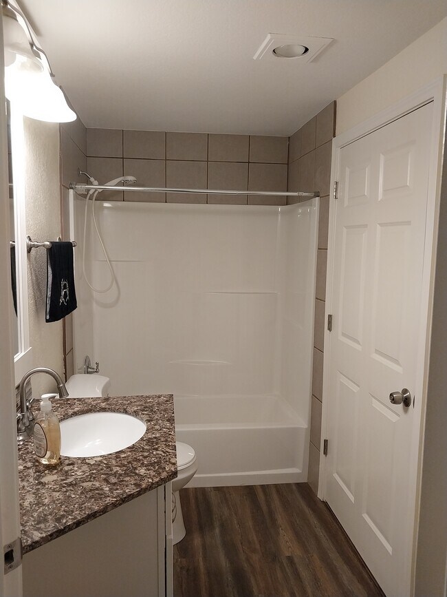 1st bathroom - 9815 Holly Dr Unidad A112