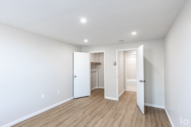 1BR, 1BA - Bedroom