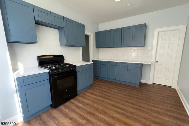 Photo - 55 Schley St