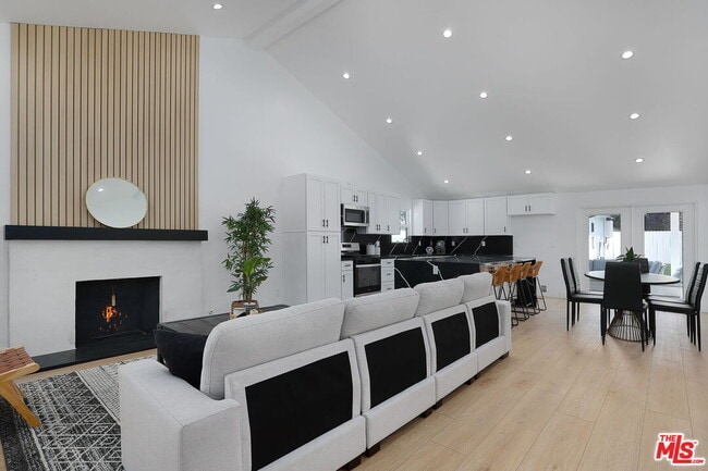 Photo - 22054 Avenue San Luis