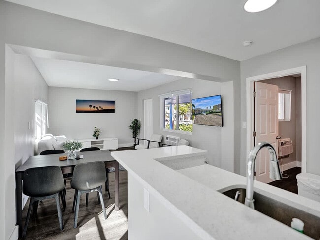 Photo - 3204 NE 9th St Unit SI ID1503954P