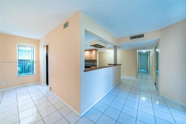 Photo - 3100 Riverside Dr Unit 210