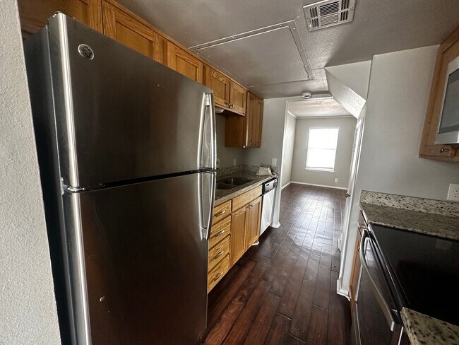 Photo - 600 Bagby Ave