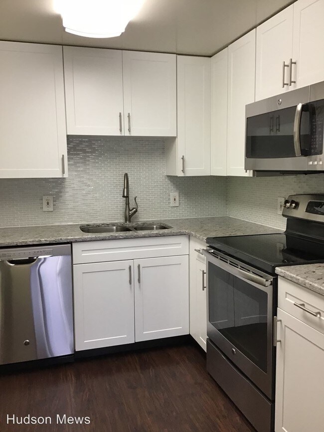 Photo - 8000 River Rd