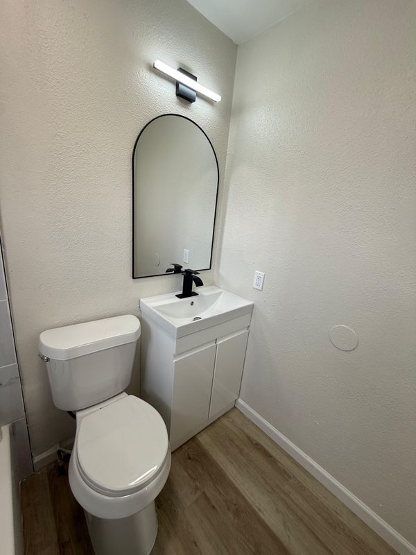 Photo - 347 Ware Blvd