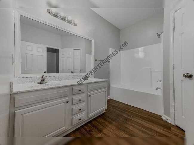 Photo - 3202 Fawn Dr