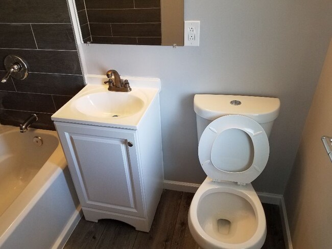 baño - 3063 Phelan Way Unidad 1