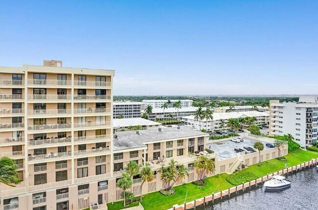 Photo - 3100 NE 49th St Unidad 1009