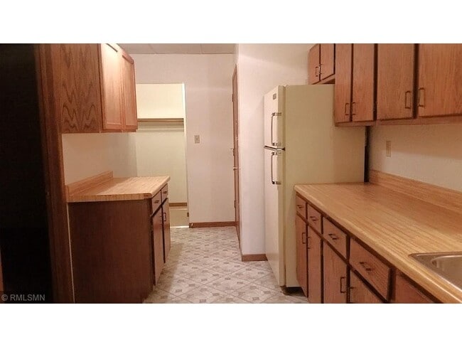 Photo - 111 1/2 N Main St