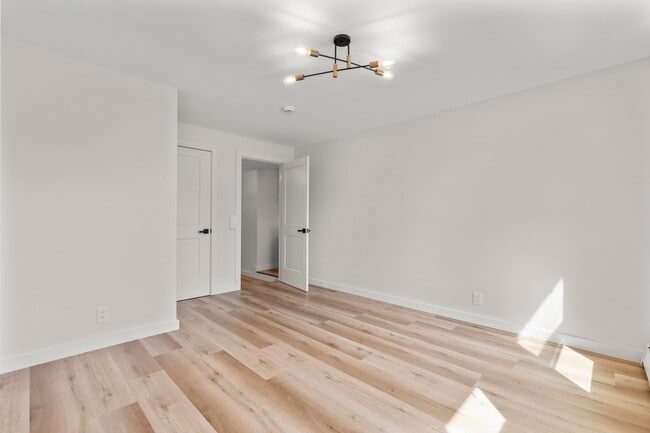 Photo - 431-431 N Main St Unit 16