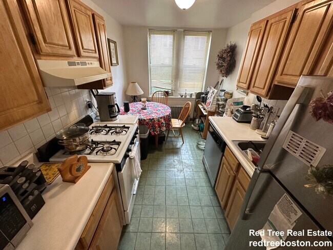 Building Photo - 20 Colborne Rd Unit 8