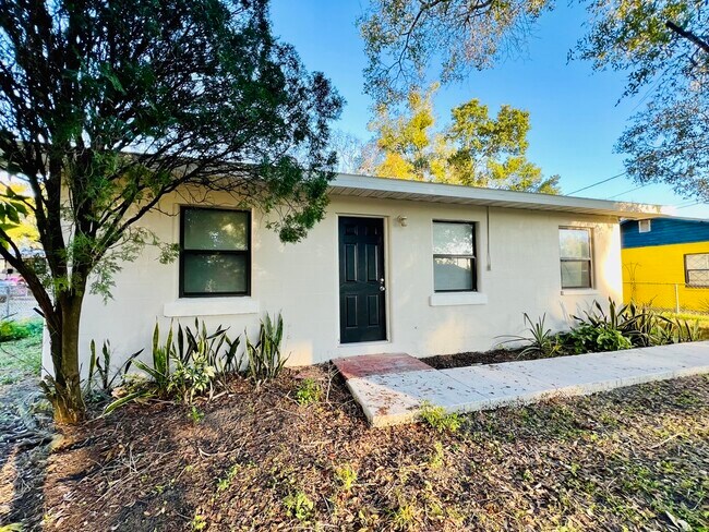 Photo - 1115 N Davis Ave