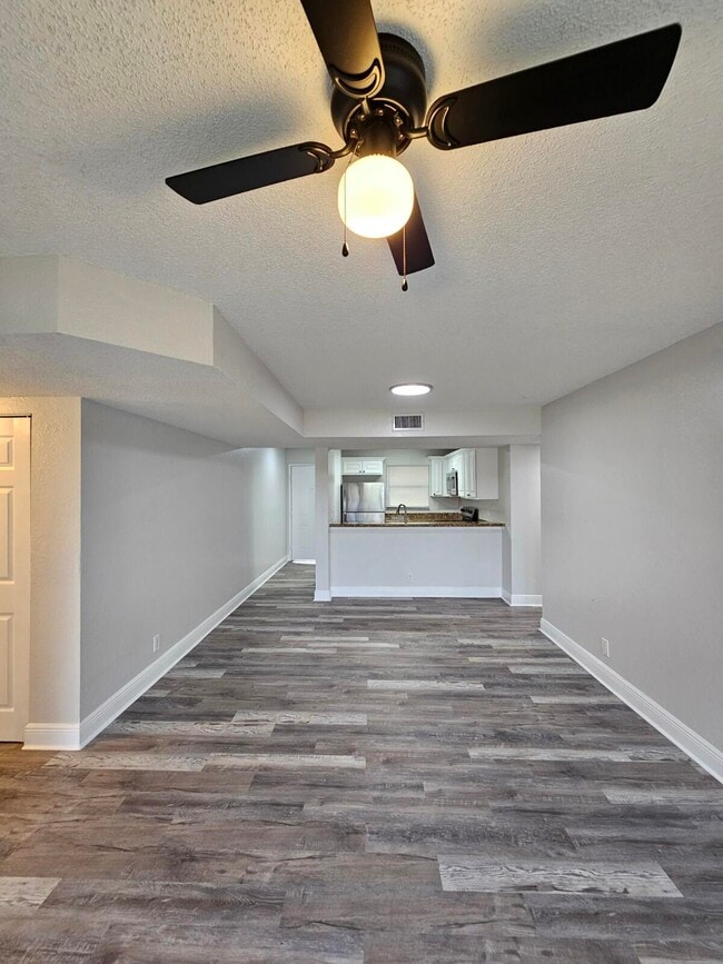 Building Photo - 1500 Windorah Way Unit F